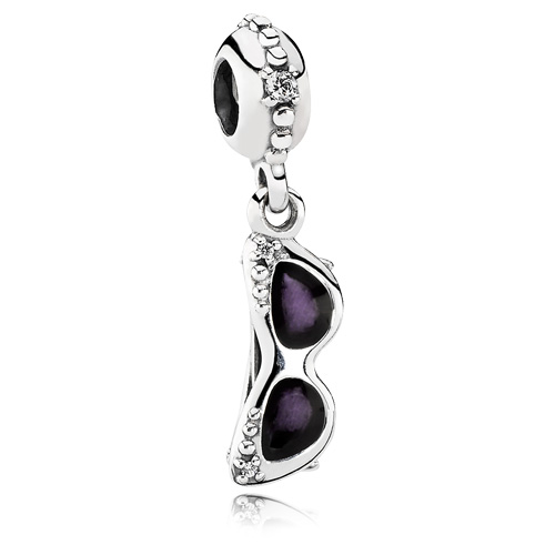 レア　Pandora サンタスティッチ　タワーオブテラー タワーオブテラー スティッチ ディズニーシー - メルカリ