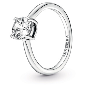 Sparkling Solitaire Ring