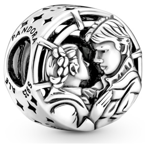 Star Wars Han Solo and Leia Kiss Charm